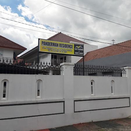 Oyo 2826 Panderman Residence Blitar Exterior photo