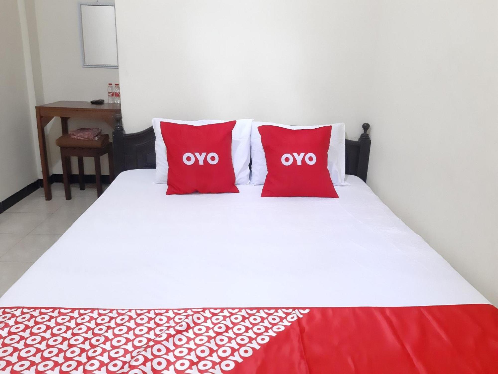 Oyo 2826 Panderman Residence Blitar Exterior photo
