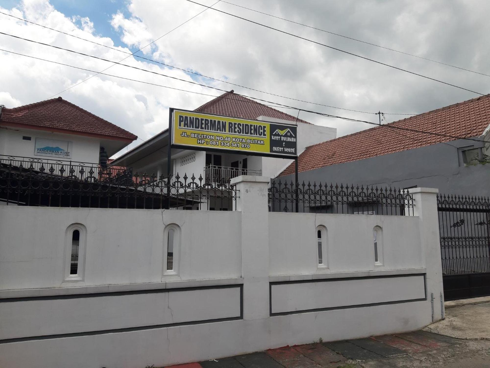 Oyo 2826 Panderman Residence Blitar Exterior photo