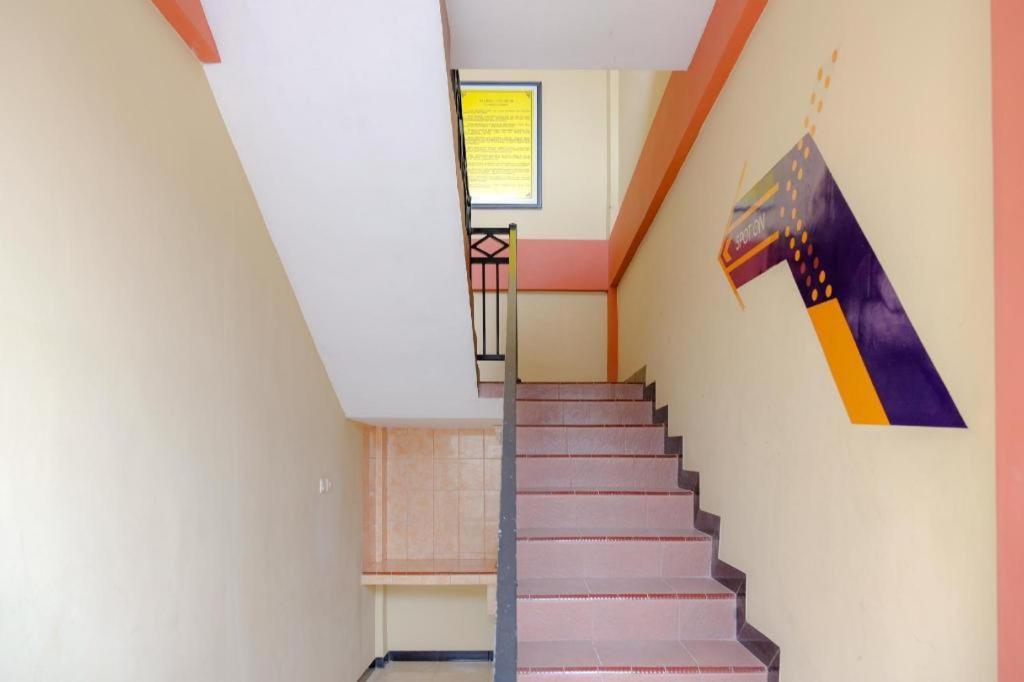 Oyo 2826 Panderman Residence Blitar Exterior photo